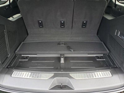 2025 Chevrolet Suburban RST