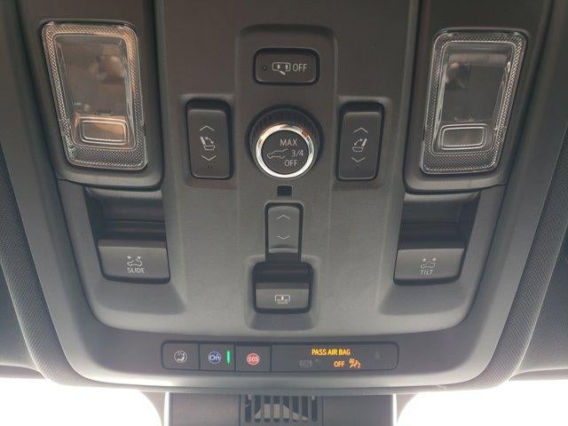 2025 Chevrolet Suburban RST