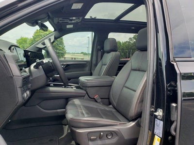 2025 Chevrolet Suburban RST