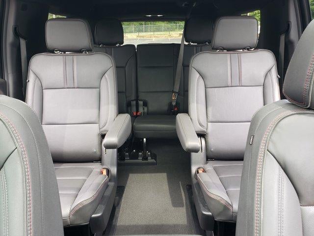 2025 Chevrolet Suburban RST