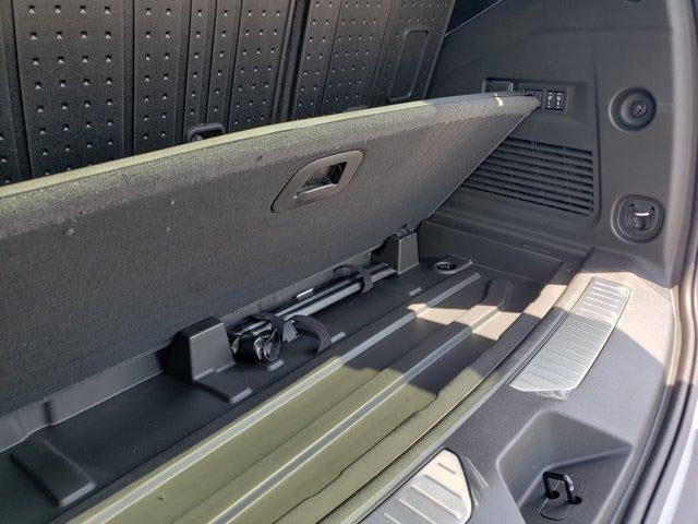 2026 Chevrolet Tahoe Z71 - Photo 10