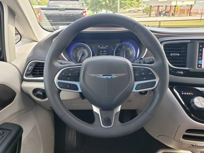 2024 Chrysler Voyager LX