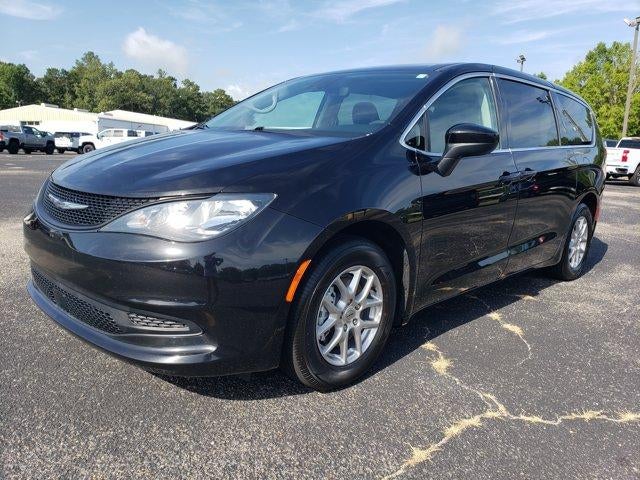2024 Chrysler Voyager LX