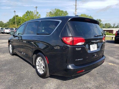2024 Chrysler Voyager LX