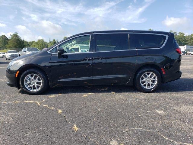 2024 Chrysler Voyager LX
